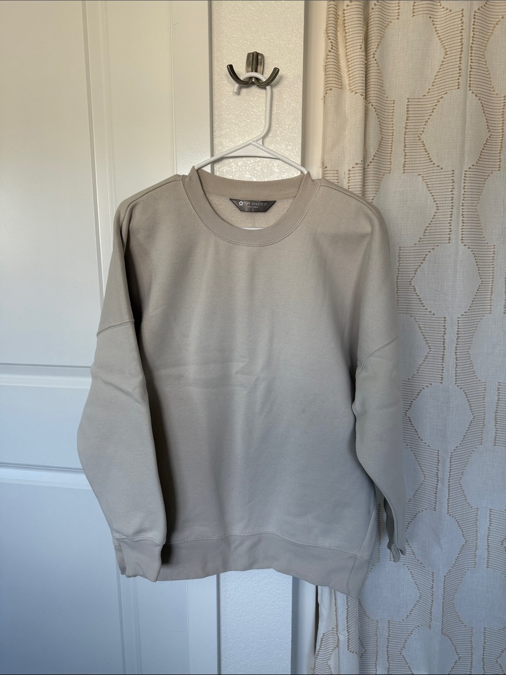 Crewneck Sweatshirt with Pockets in Light Taupe